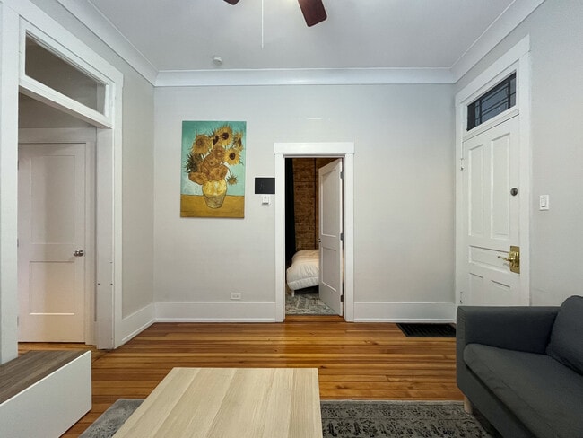 Photo - 3765 N Kenmore Ave Unidad 1E