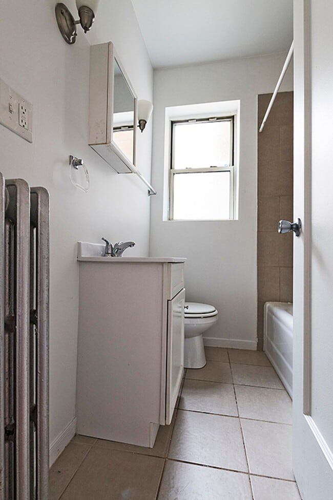 Photo - 222 E 109th St Chicago, IL 60628