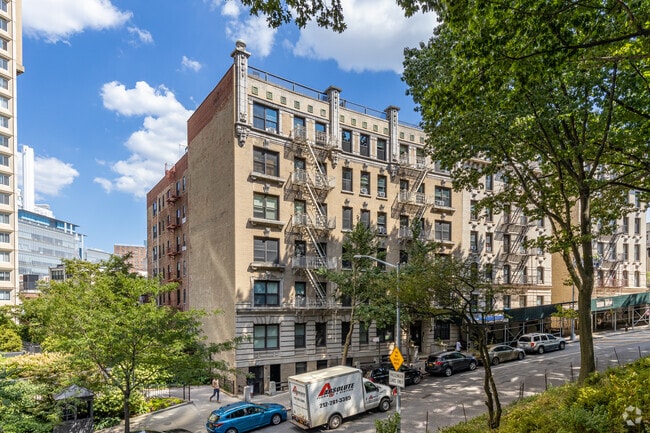 Photo - 552 Riverside Dr