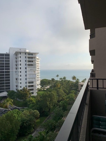 Photo - 251 Crandon Blvd Unit 929