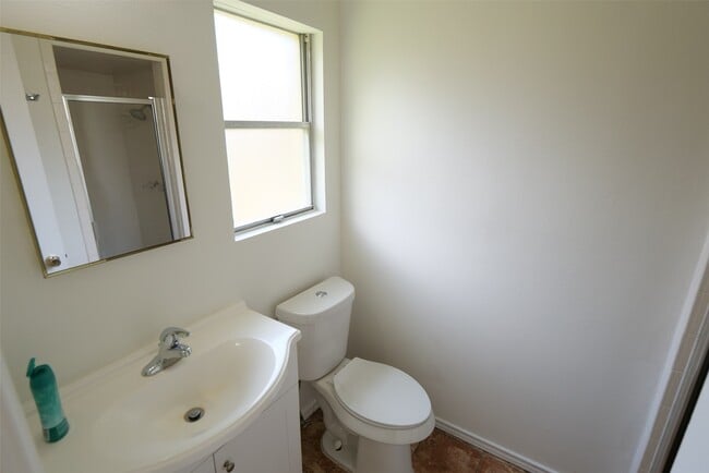 Photo - 5231 Beechnut St