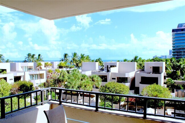 Building Photo - 201 Crandon Blvd Unit 439 Rental