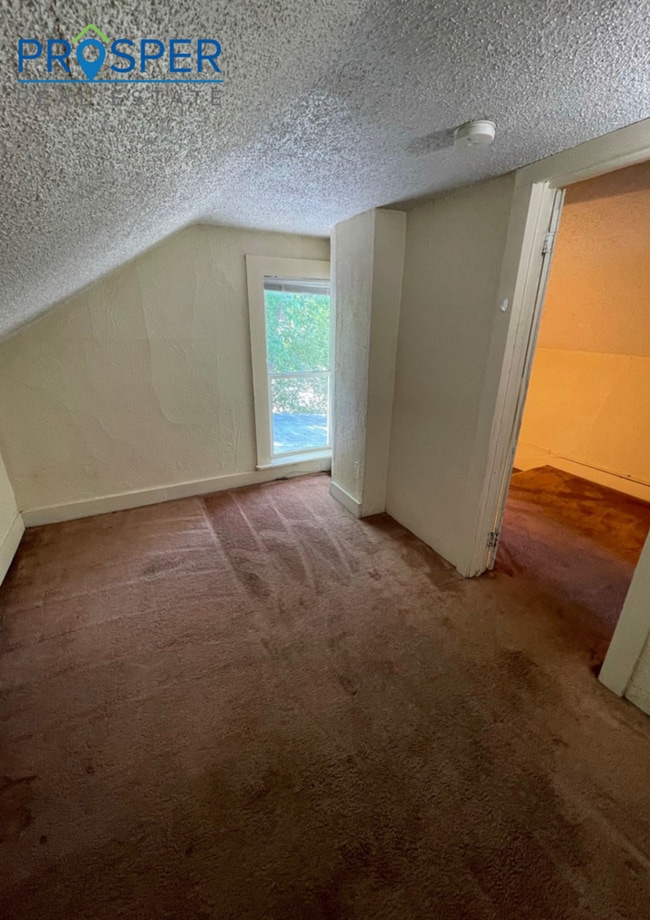 Photo - Nice 4-Bedroom House with Extra Office/Study Space Located Near Water Street - Available June 2026