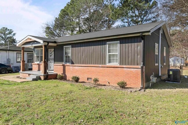 Photo - 1613 Armstrong St NW