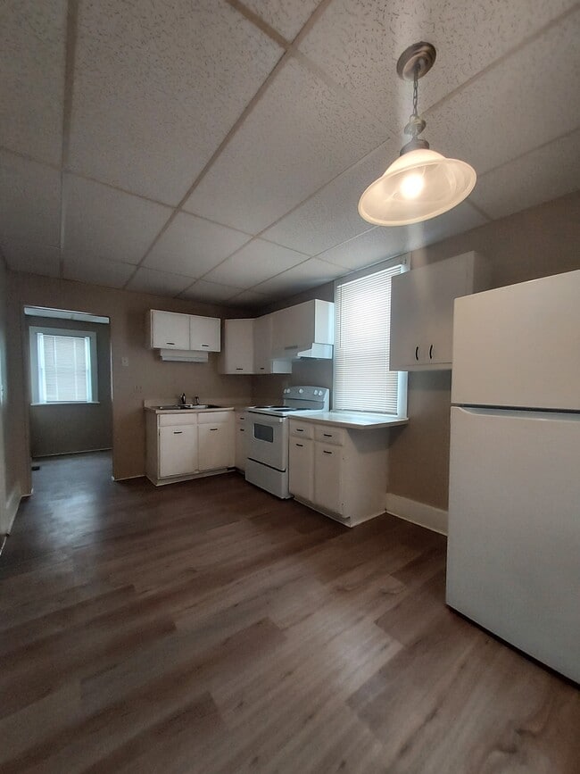 Building Photo - 79 N 10th St Unit A