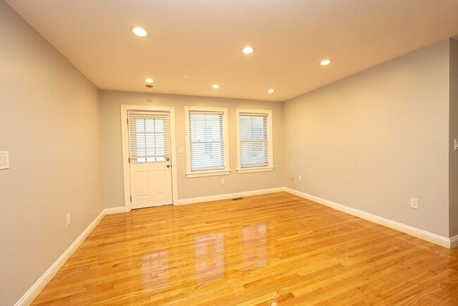 Photo - 35 Gleason St Unit 1