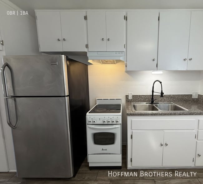 Photo - 15632 Leadwell St Unidad 8