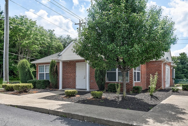 Photo - Edward''s Crossing II