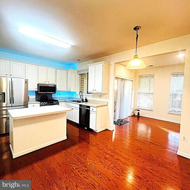 Photo - 13129 Park Crescent Cir