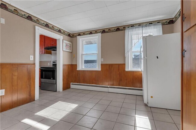 Photo - 1070 Main St Unit 2