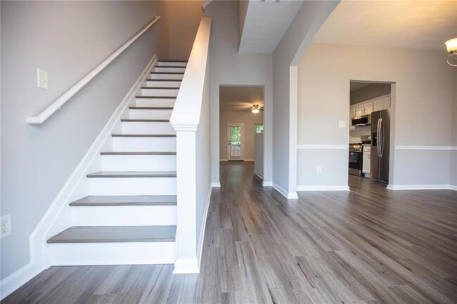 Photo - 649 Kenridge Dr