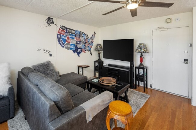 Photo - Keoni Ana in Waikiki - 2 Bedroom 1.5 Bath and 2 Parking Stalls! Unit 1010