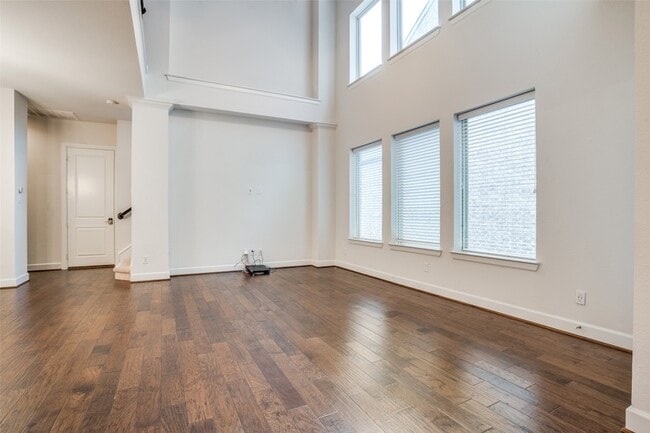 Photo - 6208 Exeter Ave