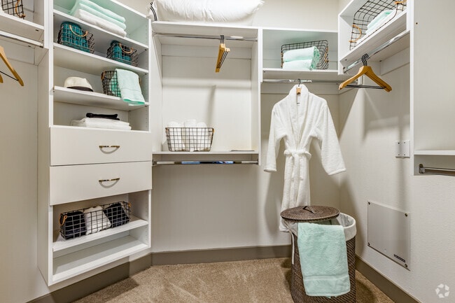 2 BR, 2 BA - 1,242 SF