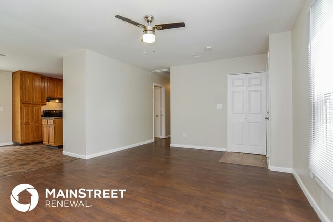 Photo - 306 Prairie Ln