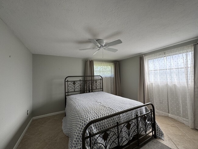 Photo - 927 Lemon Bay Dr