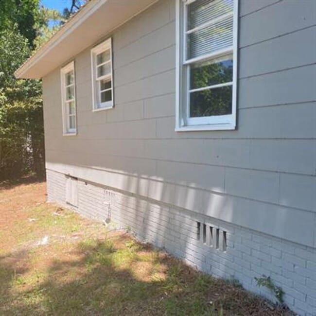 Photo - 112 Second St SW