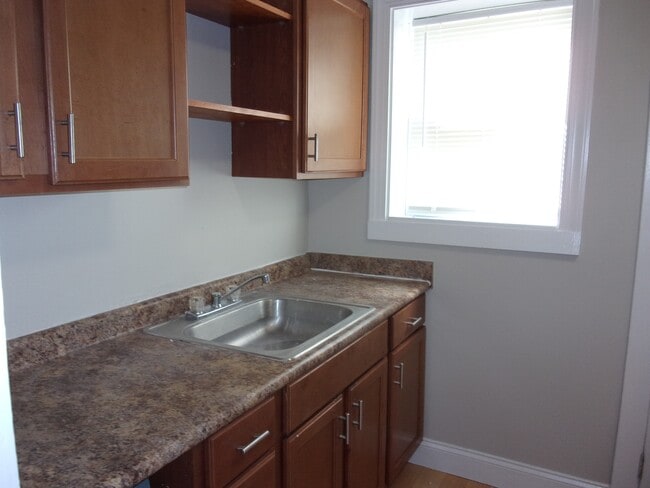 Photo - 1233 Bose Ave