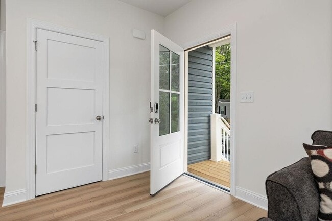 Photo - 1025 Frye St Casa