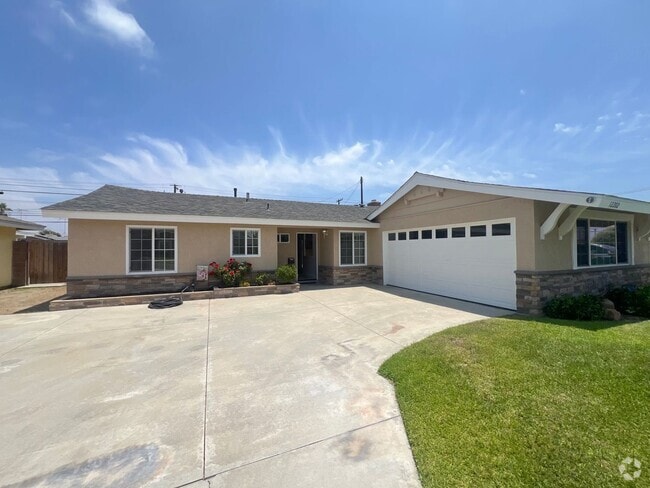 Building Photo - Beautiful West Garden Grove 3 bedroom home...