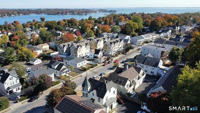 Photo - 93 Seaside Ave Unidad 2