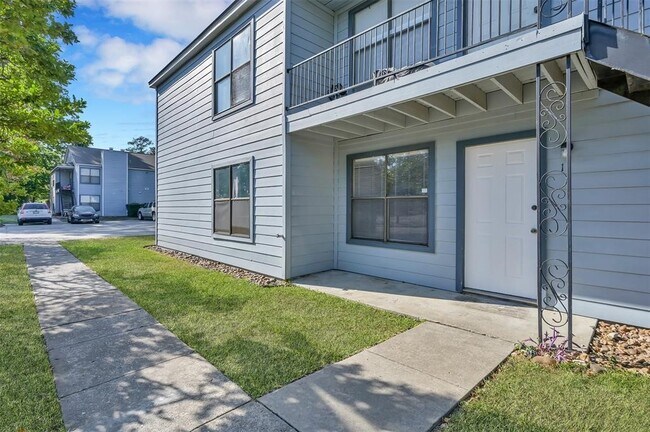 Photo - 900 Holly Dr Unit 13