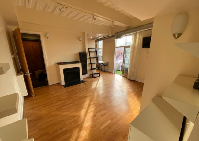 Living Room - 1320 13th St NW Unidad 43