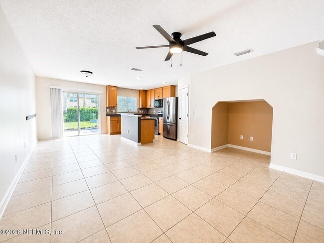 Photo - 253 E Pisa Pl