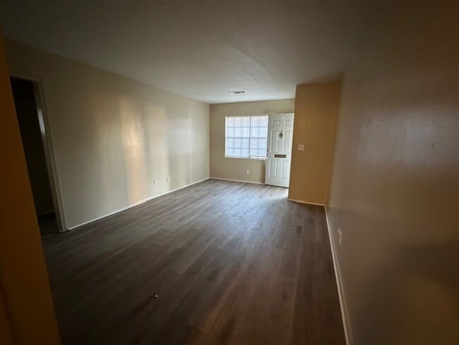 Photo - 2005 20th St Unidad 2005 20th Street B