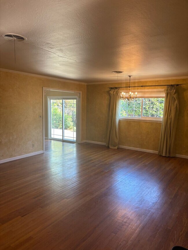 1456 Live Oak Blvd