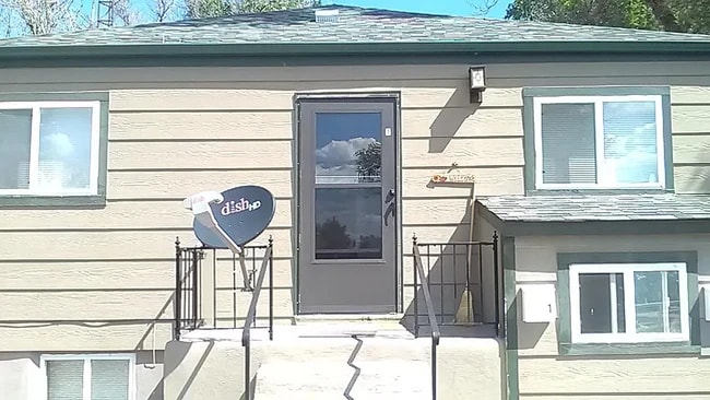 Building Photo - 2408 E 12th St Unit apt 4