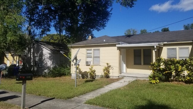 Building Photo - Beautifully restored 1/1 unit - Available ... Rental