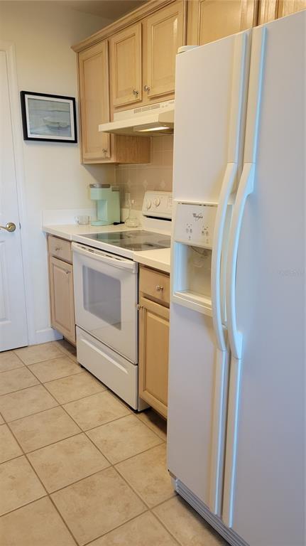 Photo - 750 N Tamiami Trail Unit 405