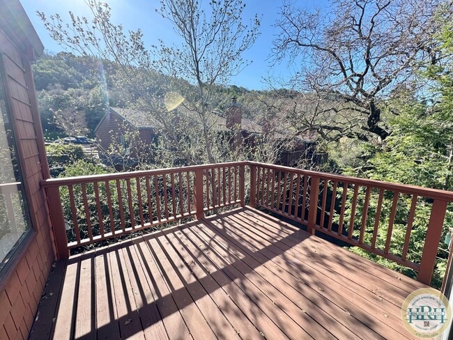 Photo - Charming 3-Bedroom, 2.5-Bathroom Condo in ...
