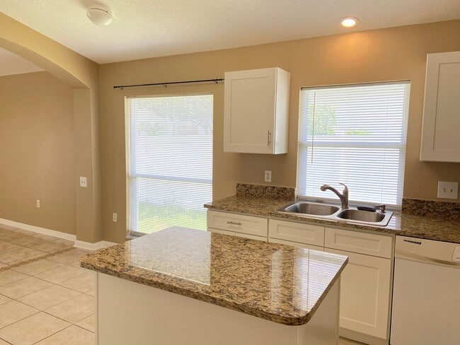 Photo - 4 bd/ 2 ba Single Family Home in Kissimmee near the Loop