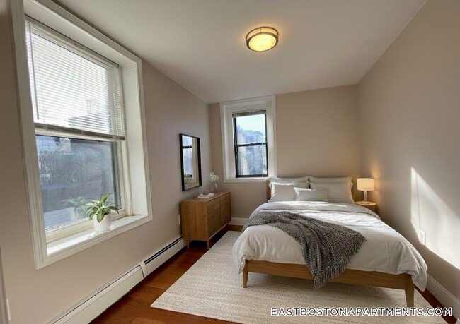 Photo - 349 Sumner St Unit 3