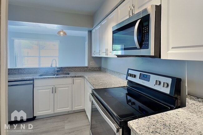 Photo - 107 Northlake Dr