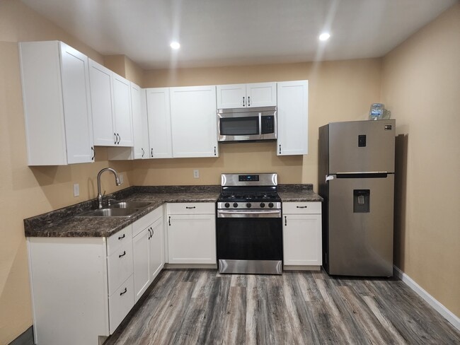 Building Photo - 509 Timber St Unit 0