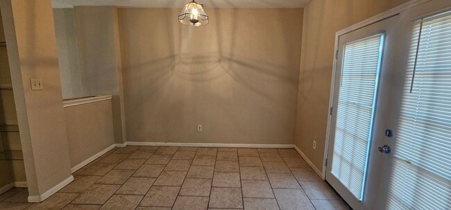 Photo - 7013 Alabonson Rd