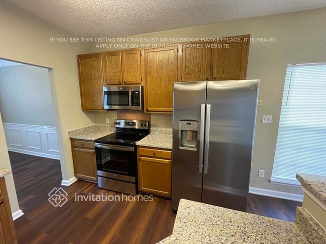 Photo - 3869 Longwood Dr SW