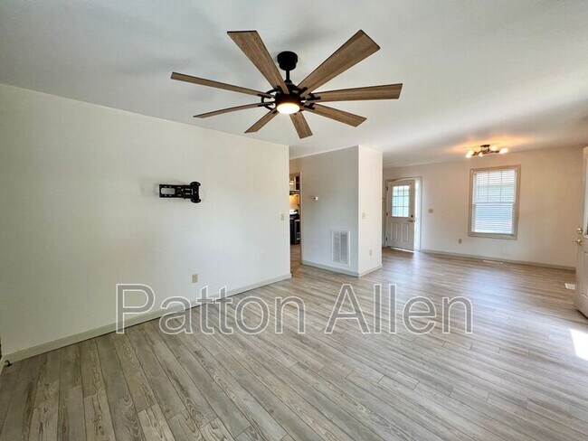 Photo - 130 Warren Haynes Dr