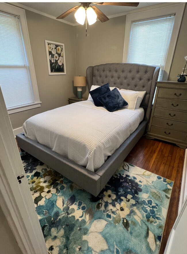 Photo - 156 Wolford St