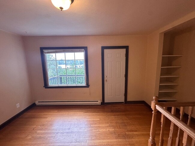 Photo - Bungay 22nd Ave Apartments - UW Unit 4