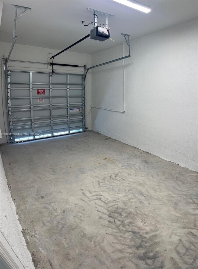 Photo - 2451 SE 28th St