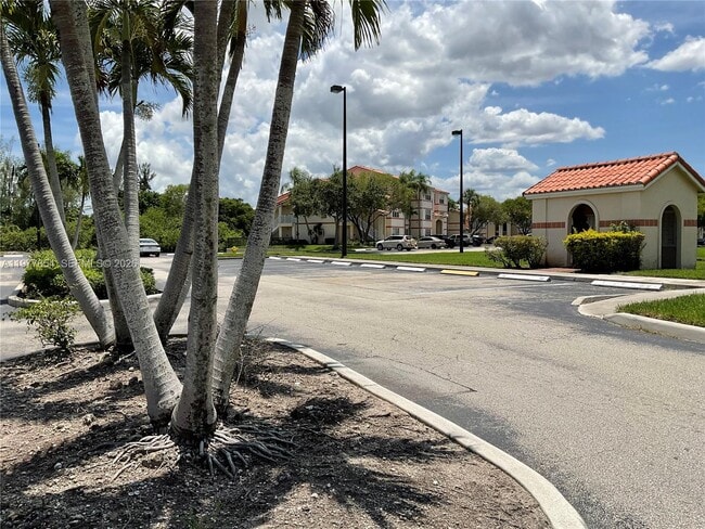 Photo - 3320 Pinewalk Dr N Unit 1715