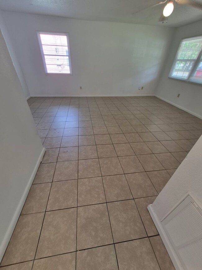 Photo - Moss Point 2 Bedroom