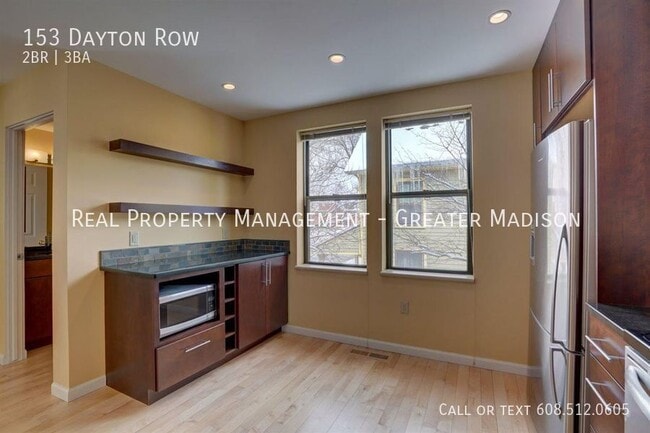 Photo - 153 Dayton Row