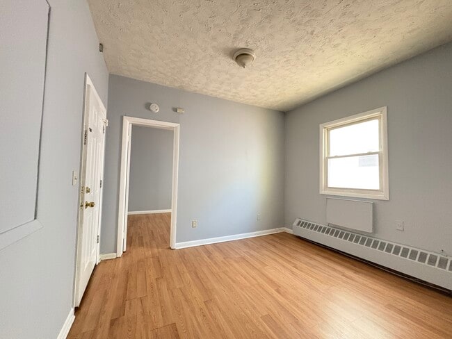 Photo - 765 Grove St Unit 4