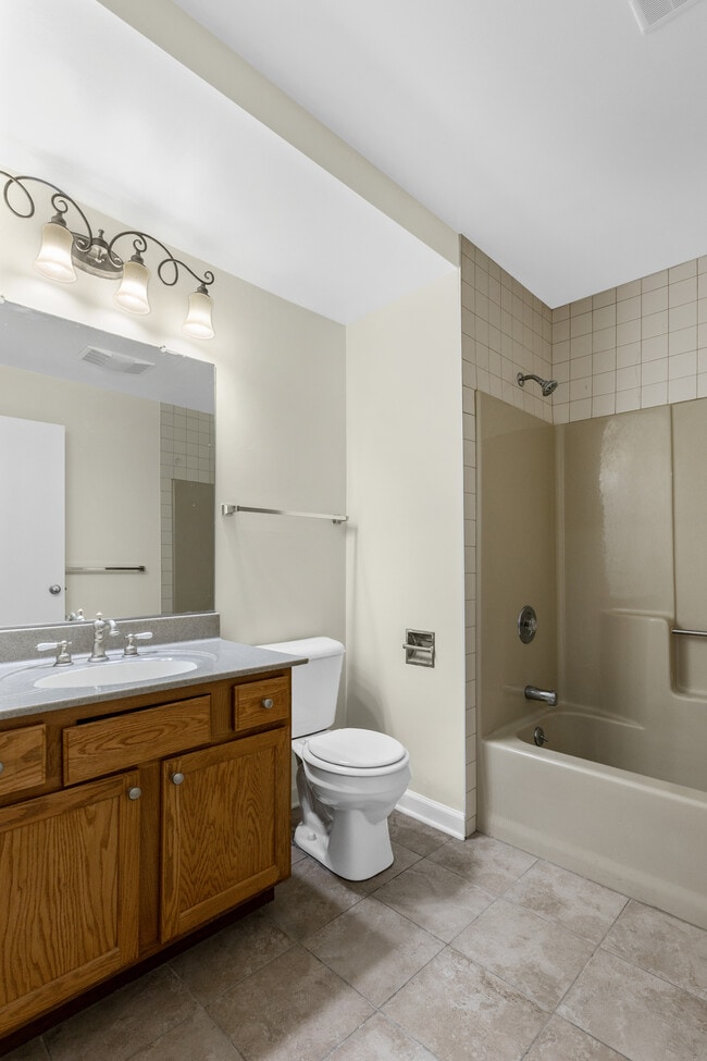 4 Horizon View Dr W