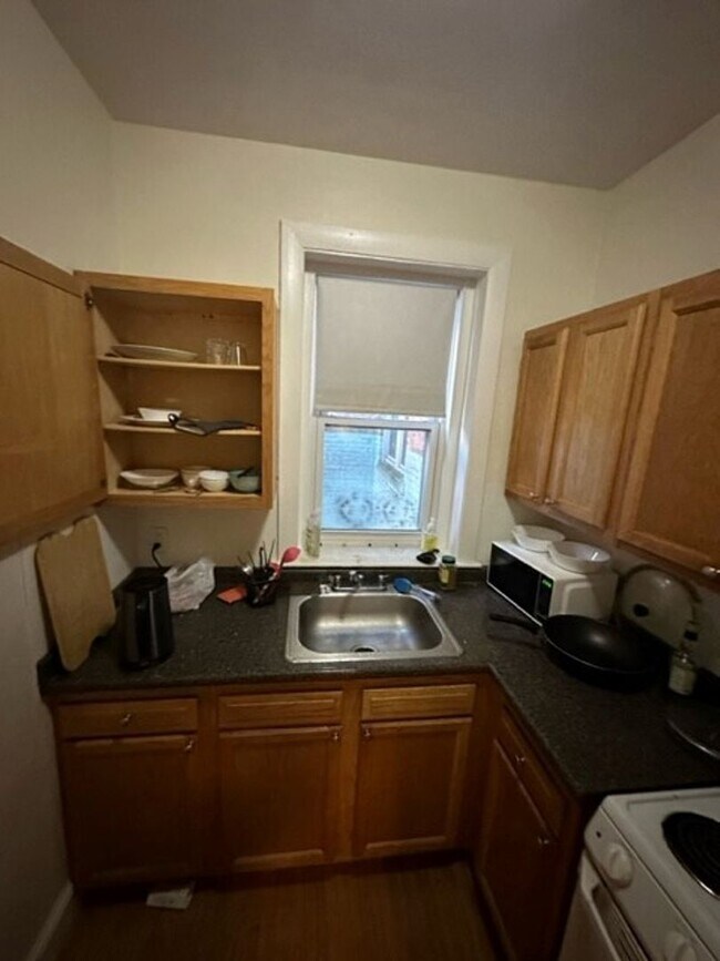 Photo - Awesome two bedroom in the heart of Brookline